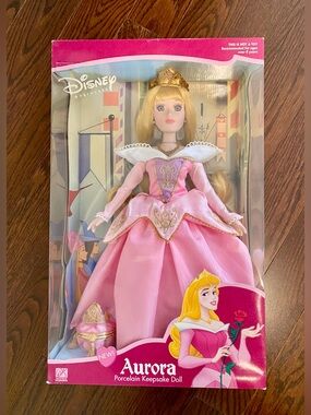 Disney Brass Key Collectible Porcelain Princess Aurora Doll 16” 2002